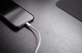 欧盟推进手机充电口统一，iPhone你改不改？