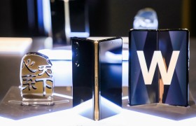 16GB RAM 售价16999元，三星W22 5G折叠屏正式发布
